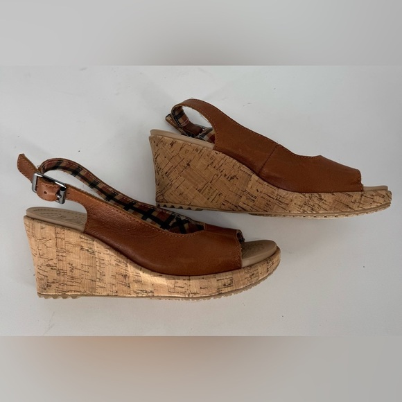 Crocs A-Leigh Brown Leather Slingback Cork Wedge Heels Sandals - Picture 1 of 7